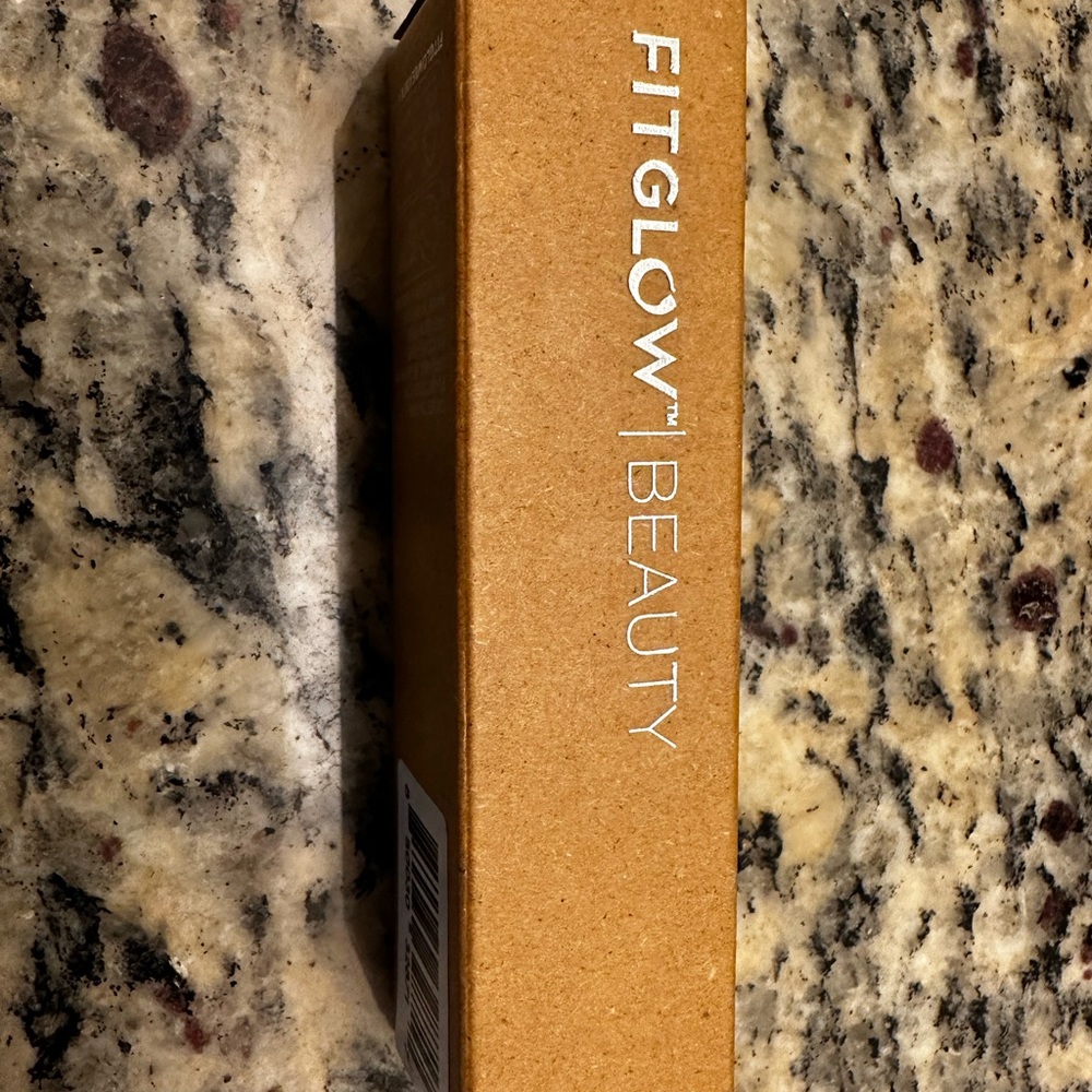⭐️Sealed in box⭐️Fitglow Beauty Lip Colour Serum, Shade is Carotene